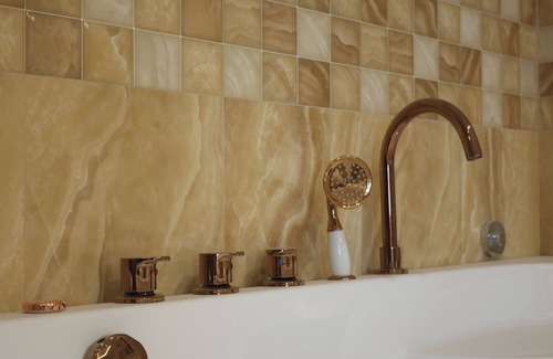 Blloku Apartment | Amaris Deluxe Suite with Spa Bath
