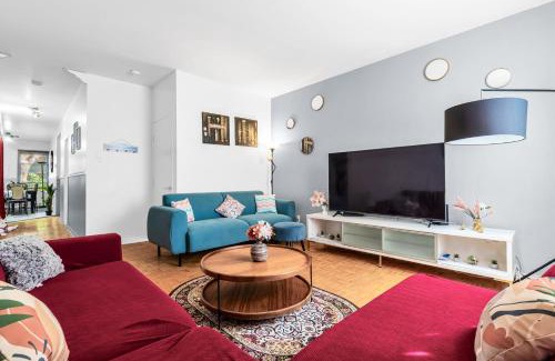 Gay Village Apartment | Amazing 2-Bedroom Downtown Montreal
