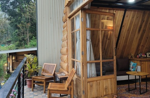 Gangtok House | Amazing 2 bedroom house with WiFi in Gangtok A frame cottage, peaceful place