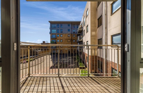 Bow Apartment | Amazing Apartment in London - Free parking