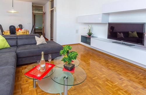 Spadici Apartment | Amazing Apartment in Porec With Wifi and 2 Bedrooms