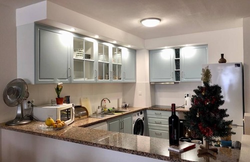 Sao Martinho Apartment | Amazing beach waterfront holiday apartment with ocean view and swimming pool