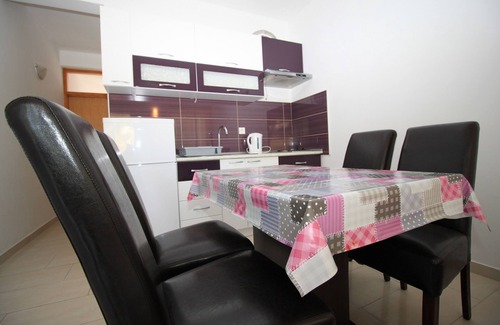 Saplunara Apartment | Amazing beachfront apartment with balcony and wifi