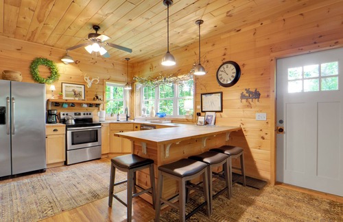 Naples House | Amazing cabin in the Finger Lakes! Hiking, wineries, restaurants.etc! Pets ok