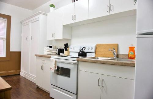 Moose Jaw Apartment | Amazing DT Apartment w Parking Location Coffee
