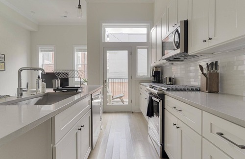 Dupont Circle House | Amazing Dupont Circle 2BR w/W/D, nr Metro & Nightlife, by Blueground