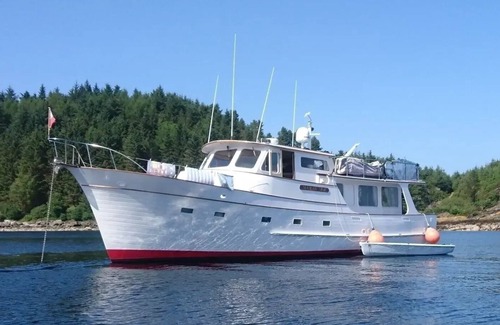 Lottsburg Boat Rental | Amazing Fun with great view 3-bedroom boat with AC and WiFi in Lottsburg