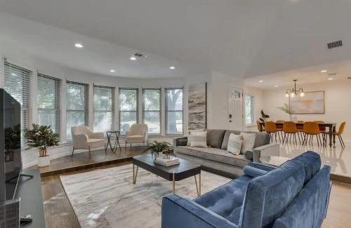 Grand Prairie House | Amazing Haven Home with PRIVATE POOL