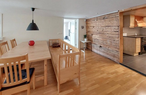 Or House | Amazing home in ör with WiFi