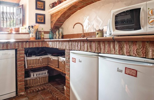 Anora House | Amazing home in Añora with WiFi