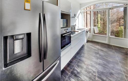 Bieujac House | Amazing Home In Bieujac