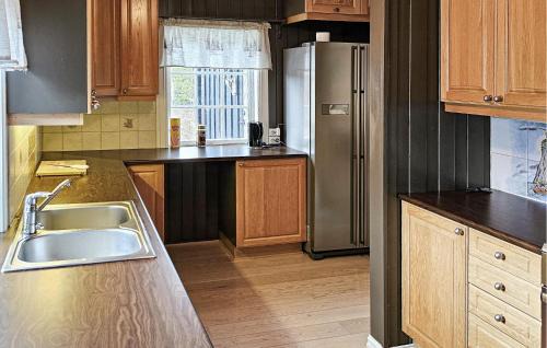 Fla Municipality House | Amazing Home In Eggedal With Kitchen