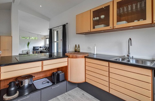 Strøby Egede House | Amazing home in Køge with kitchen