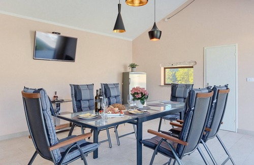 Krsan House | Amazing home in Krsan