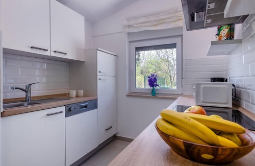 Loborika House | Amazing home in Loborika