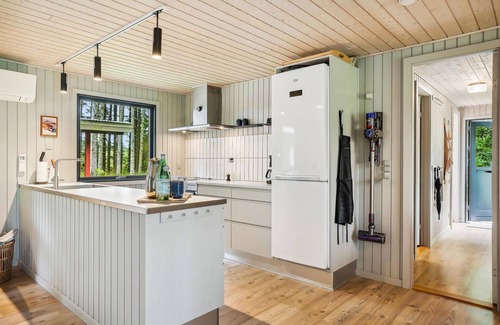 Lokken House | Amazing home in Løkken with kitchen