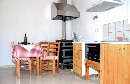 Malaxa House | Amazing home in Malaxa, Chania