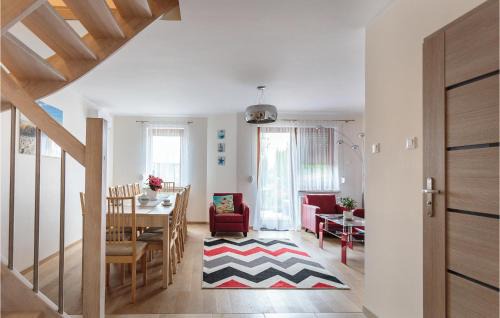 Mielno House | Amazing Home In Mielno With Wifi