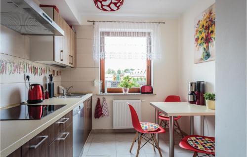 Mielno House | Amazing Home In Mielno With Wifi