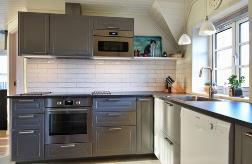 Houvig House | Amazing home in Ringkøbing with kitchen