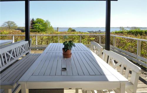 Ronbjerg House | Amazing Home In Roslev With Wifi