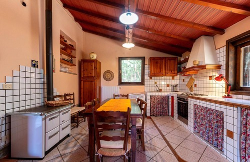 Sassetta House | Amazing home in Sassetta with WiFi
