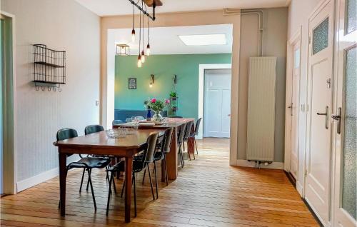 Scharendijke House | Amazing Home In Scharendijke With Wifi