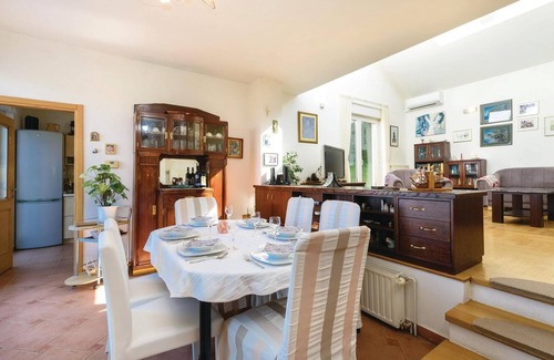 Kupinecki Kraljevec House | Amazing home in Starjak with WiFi