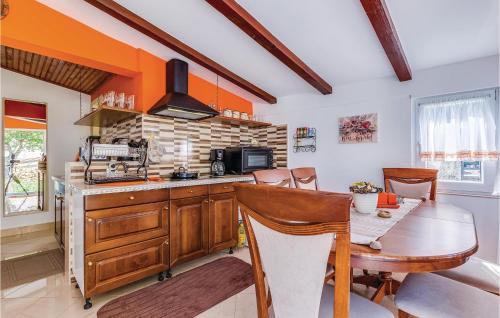 Zlobin House | Amazing Home In Zlobin