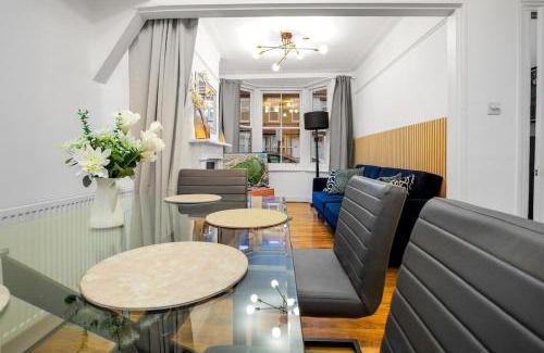 Stratford and New Town House | Amazing House Stratford London