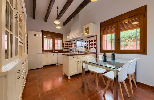 El Candado Villa | Amazing House with pool situated in El Candado Area