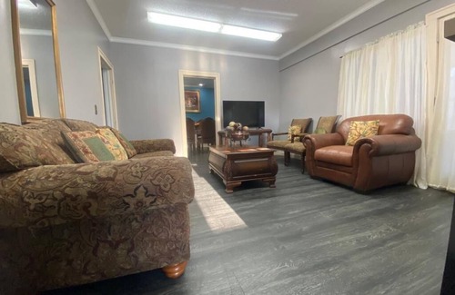 Willmar House | Amazing & HUGE 3-Bedroom Home In Willmar MN-SAVE COST