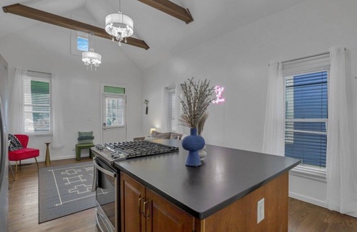 Italian Village House | Amazing Location! The Village Dreamer