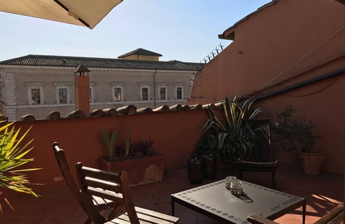 Trastevere Apartment | Amazing penthouse with beautiful terrace in the heart of Trastevere
