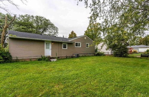 Rochester Apartment | Amazing Ranch Mins away from Airprt/RIT/DWTN/UofR