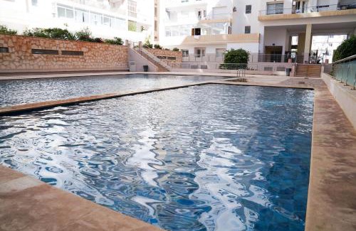 Cite Al Mohammadi Apartment | Amazing Stylish Apt with Pool