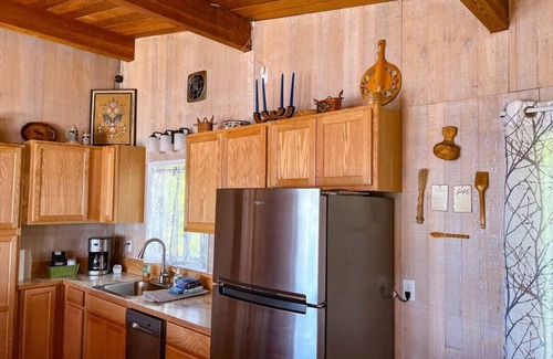Lummi Island House | Amazing sunsets, Stunning views, beach access, cozy house, great deck