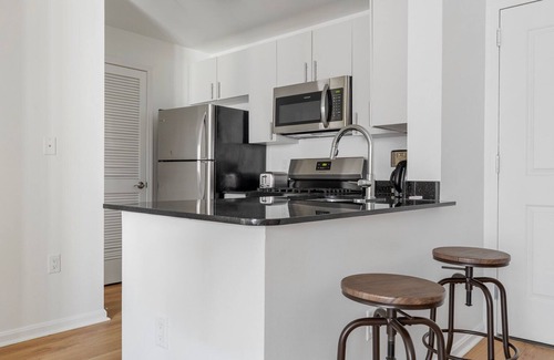 Cardozo Apartment | Amazing U Street 1BR w/Gym, nr Metro & Nightlife, by Blueground