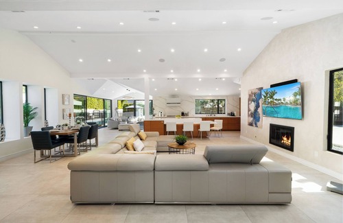 Tarzana House | Amazing Villa in the heart of Tarzana