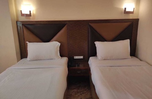 Sualkuchi Bed & Breakfast | Ambarish Grand Residency