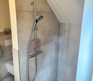 Hofheim in Unterfranken House | Amber Ferienhain - Ferienhaus 'Kirsche' mit verwunschenem Garten & privater Sauna