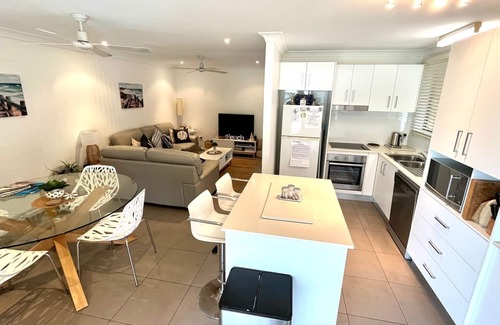 Lake Cathie Villa | Amelia Shores - close to bowling club and lake