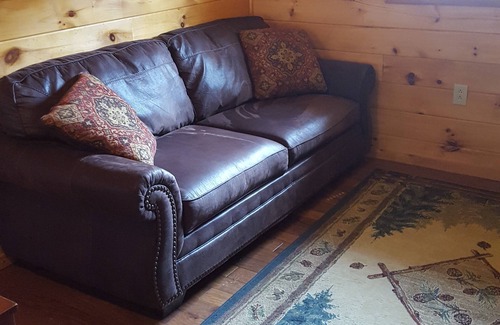 Keystone Cabin | American Pines Cabin, 5 Miles from Mt. Rushmore!