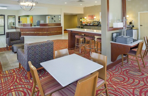 Bastrop Hotel | Americas Best Value Inn & Suites Bastrop