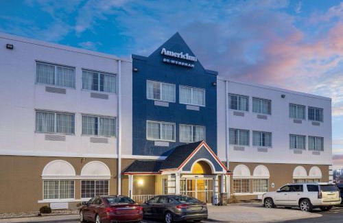 Cedar Rapids Hotel | AmericInn by Wyndham Cedar Rapids North
