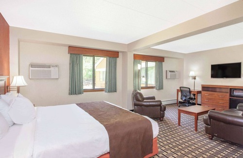 Cloquet Hotel | AmericInn by Wyndham Cloquet