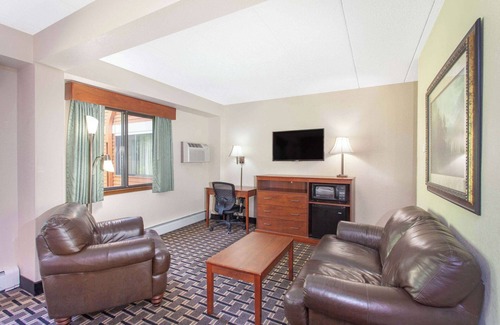 Cloquet Hotel | AmericInn by Wyndham Cloquet