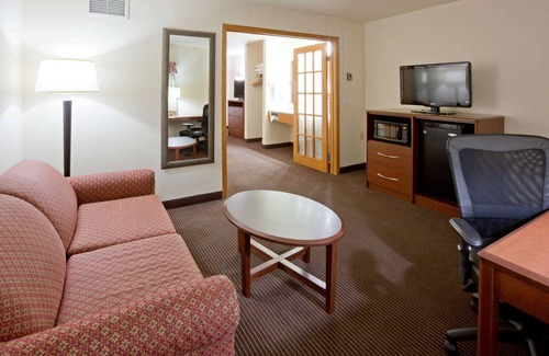 Coon Rapids Hotel | AmericInn by Wyndham Coon Rapids