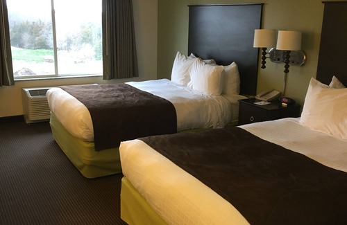 Fairfield Hotel | AmericInn by Wyndham Fairfield