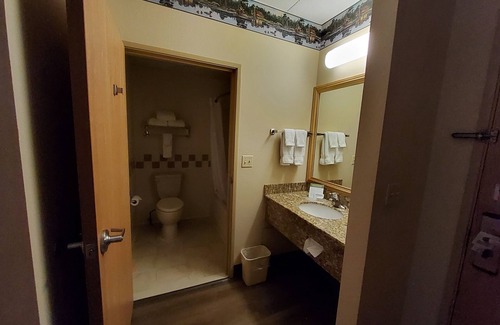 Princeton Hotel | AmericInn by Wyndham Princeton IL